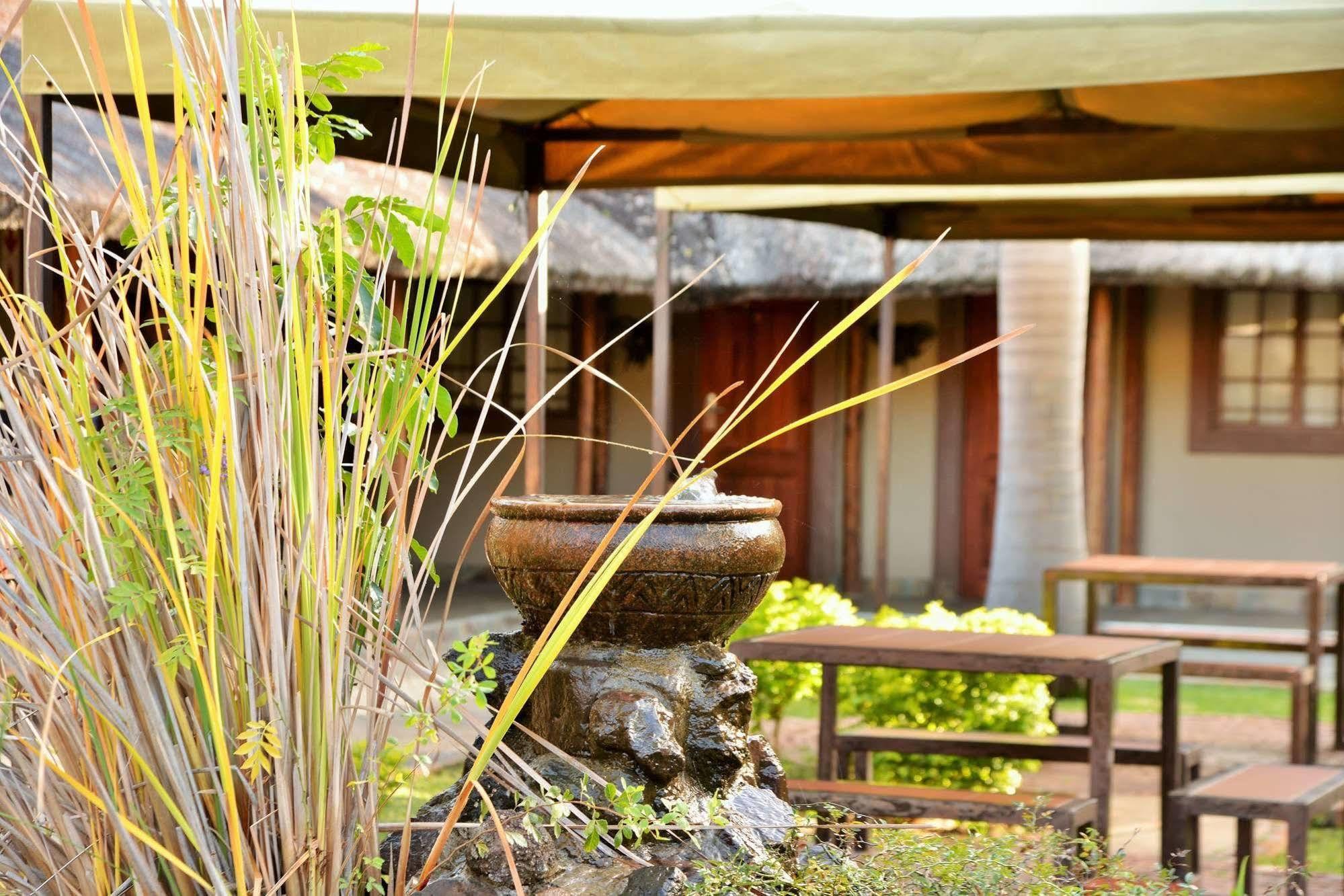 Thebe River Safaris Kasane Buitenkant foto