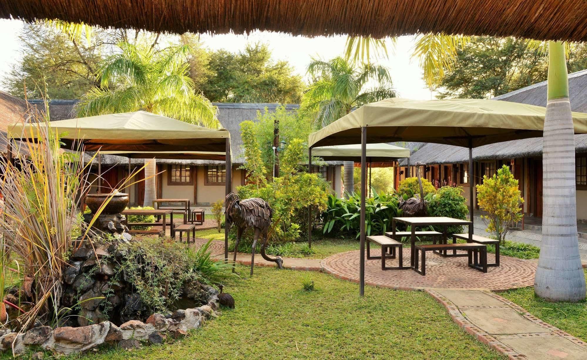 Thebe River Safaris Kasane Buitenkant foto